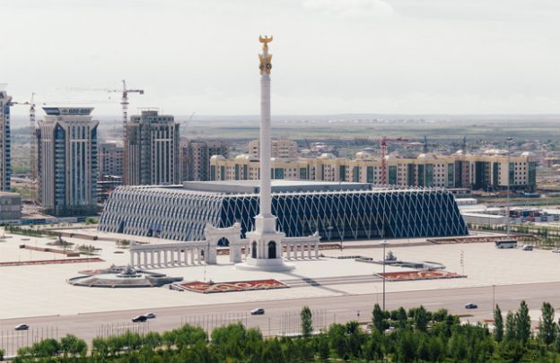 Достопримечательности Казахстана - Дворец Независимости в Нур-Султане/Астане